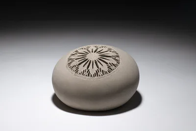 Sunburst pebble form